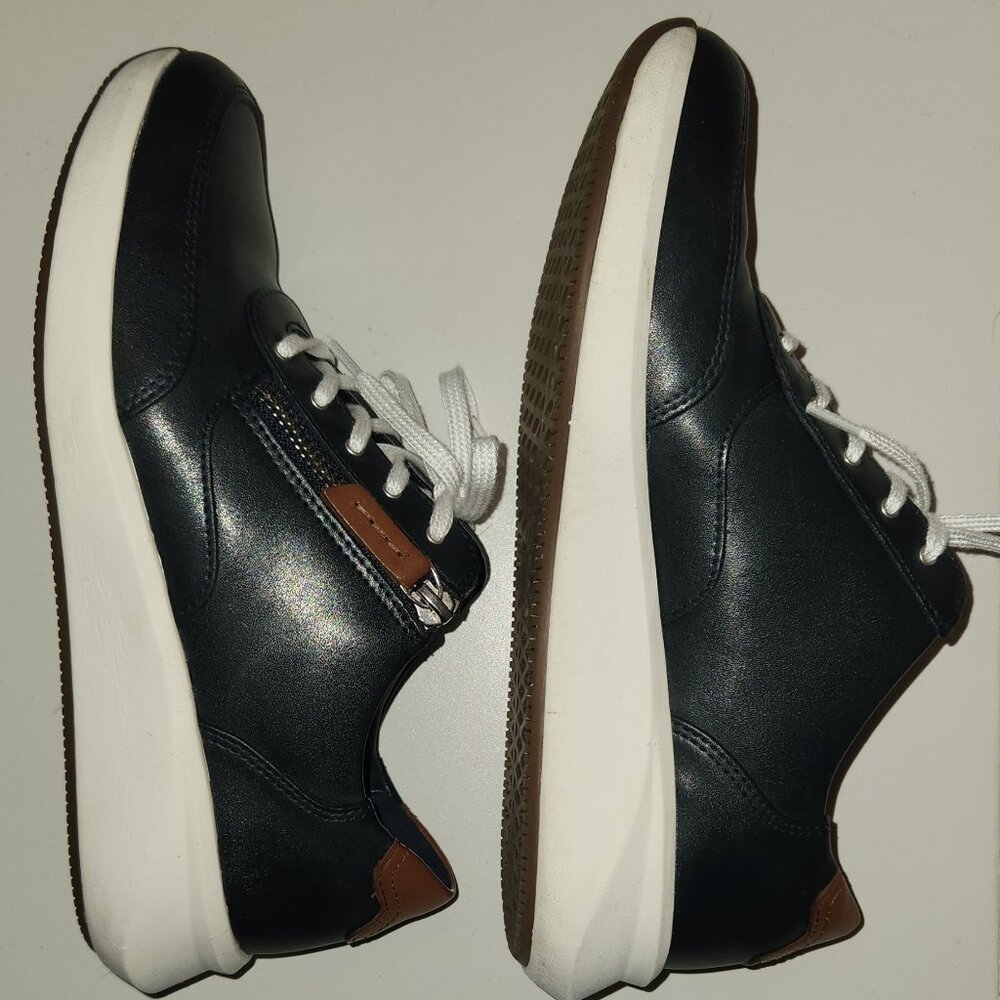 Clarks Un Rio Spirit Womens 7M Oxford‎